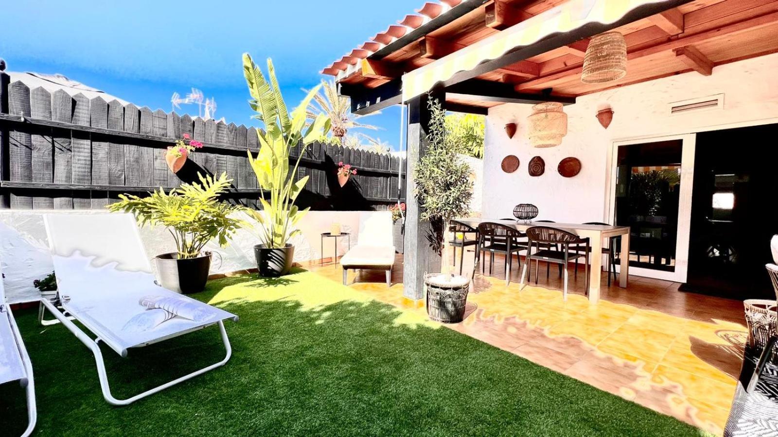 Oasis Beach Holiday Home With Jacuzzi Playa del Ingles  Dış mekan fotoğraf